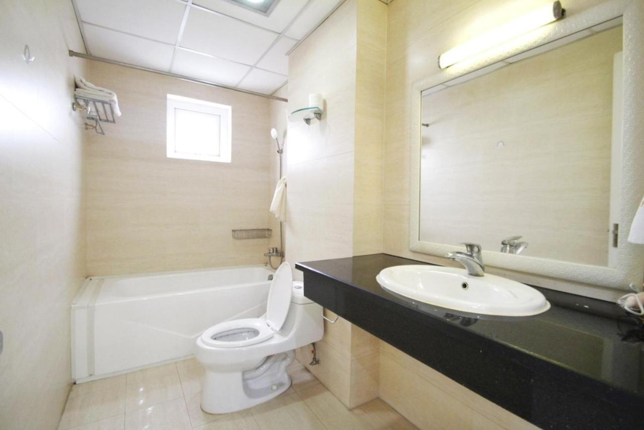 Queen Central Apartment Hotel โฮจิมินห์ซิตี้ ภายนอก รูปภาพ